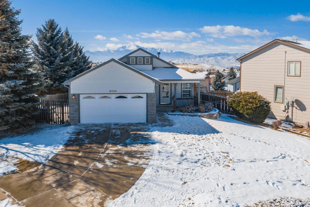 Cozy 4Br House With Peak Views In Colorado Springs Villa Luaran gambar