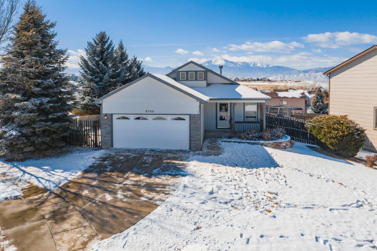 Cozy 4Br House With Peak Views In Colorado Springs Villa Luaran gambar