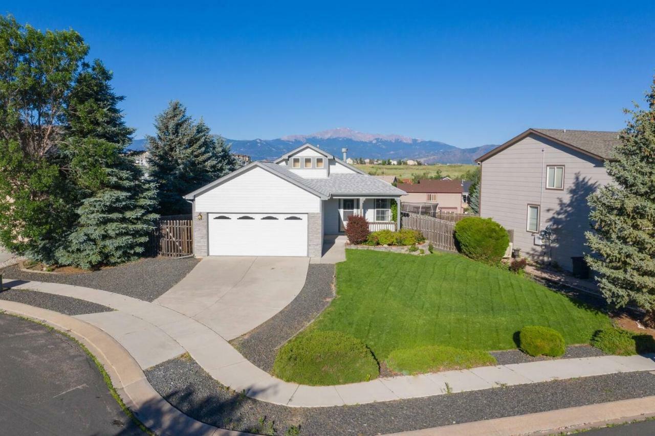 Cozy 4Br House With Peak Views In Colorado Springs Villa Luaran gambar